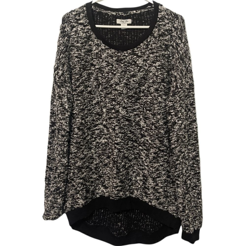 LUCKY LOTUS Black & White Boucle Sweater Small‎